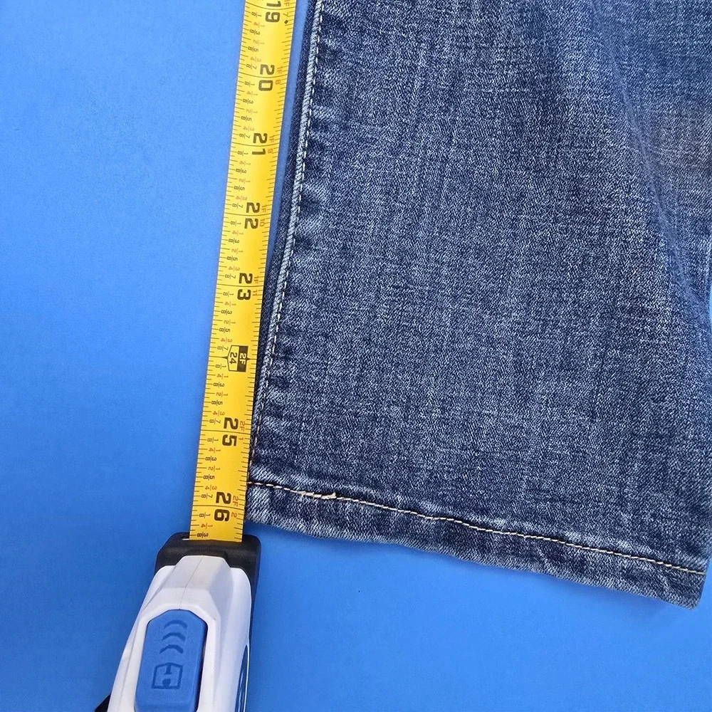 Levi's‎ Boyfriend Denim Blue Jeans Women's Size 32 X 27 Distressed